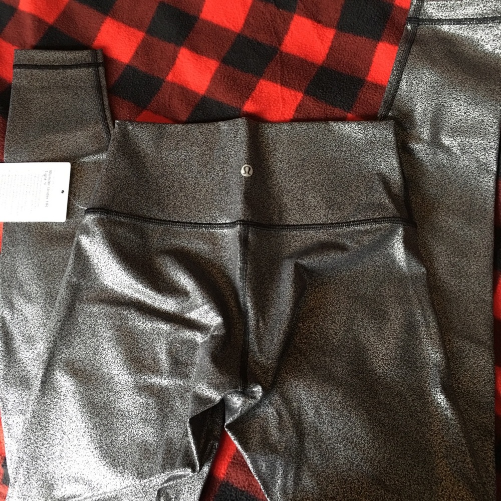 Lululemon Wunder Under HR Tight size 6